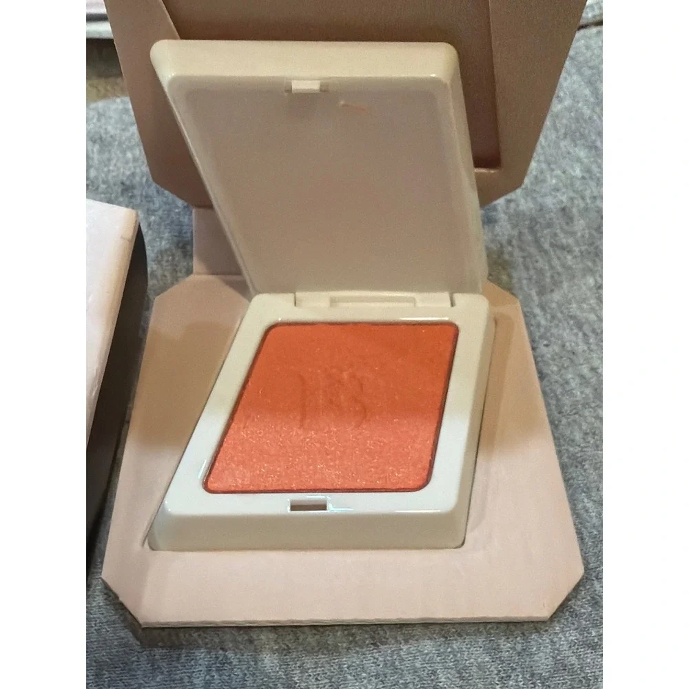 Fenty Beauty Cheeks Suede Powder Blush Just a Crush 13 4g‎ New In Box